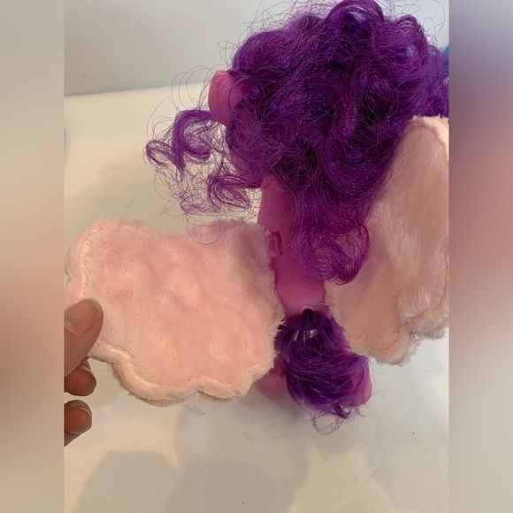 My Little Pony Singing Star Princess Petals with Moving Wings + Izzy Moonbow - Picture 5 of 9